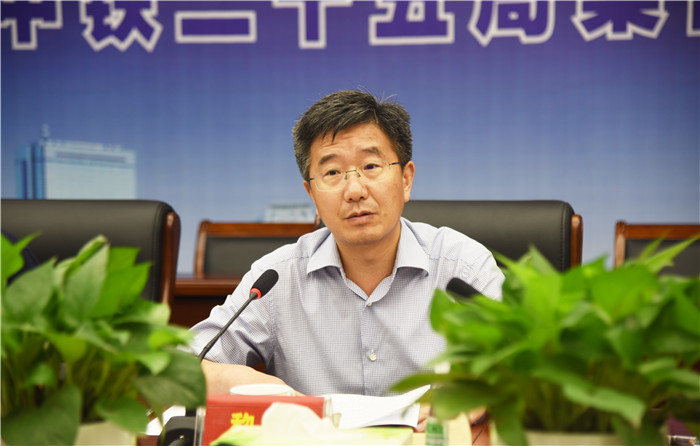 南京市栖霞区区委副书记,区长黎辉一行到二公司调研并现场办公